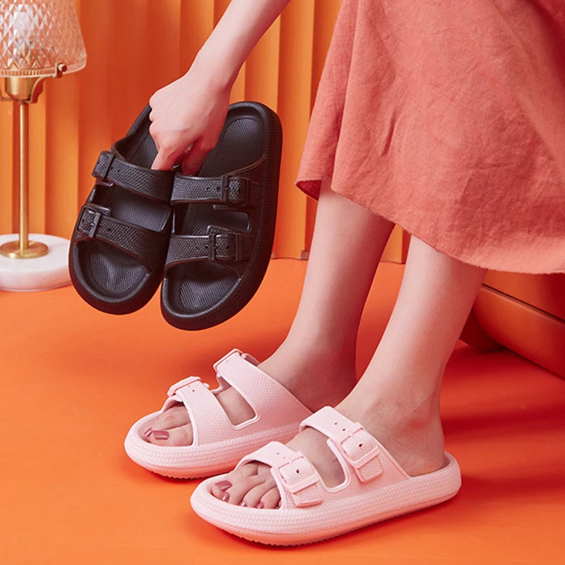 The Levurs - Sandals